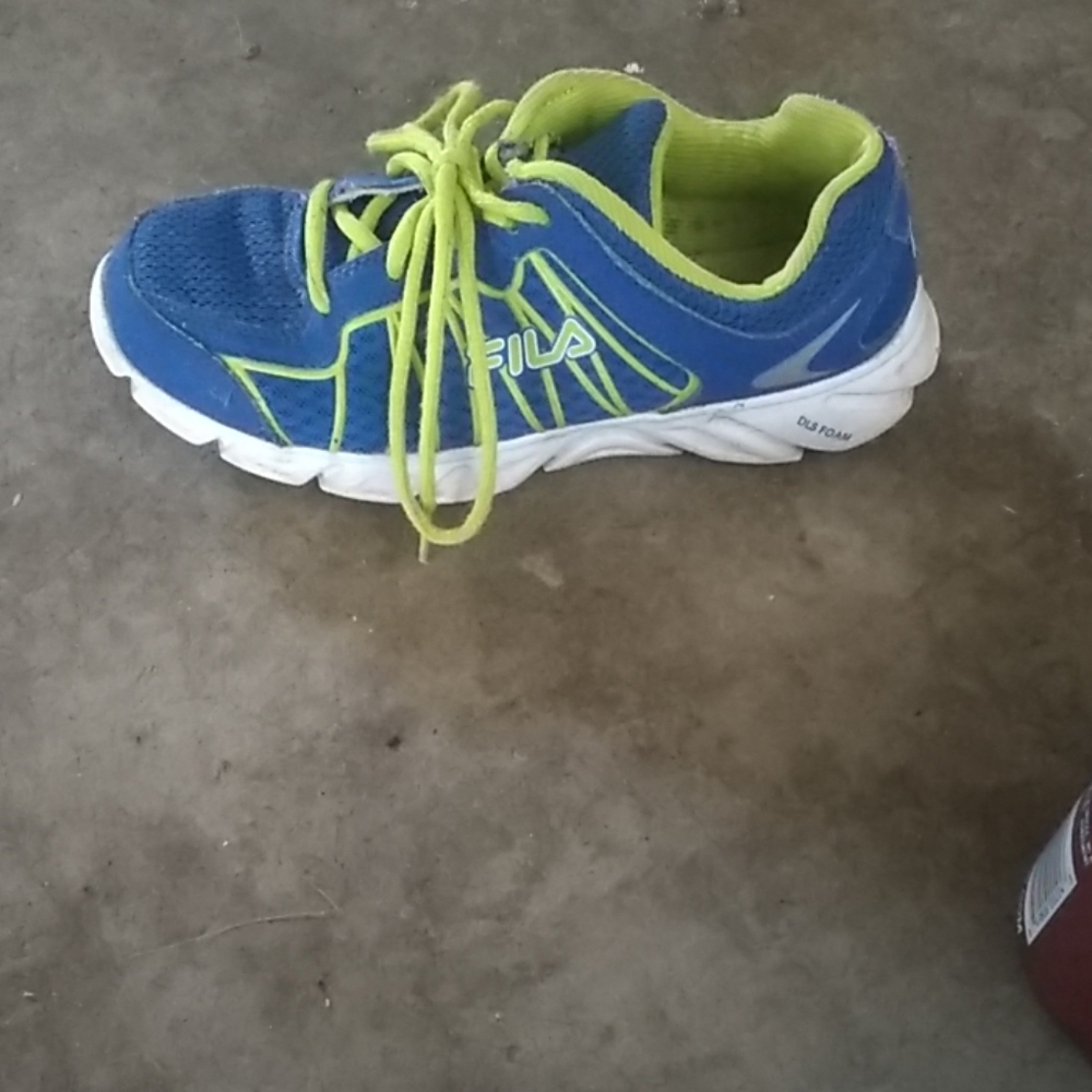fila tennis shoes